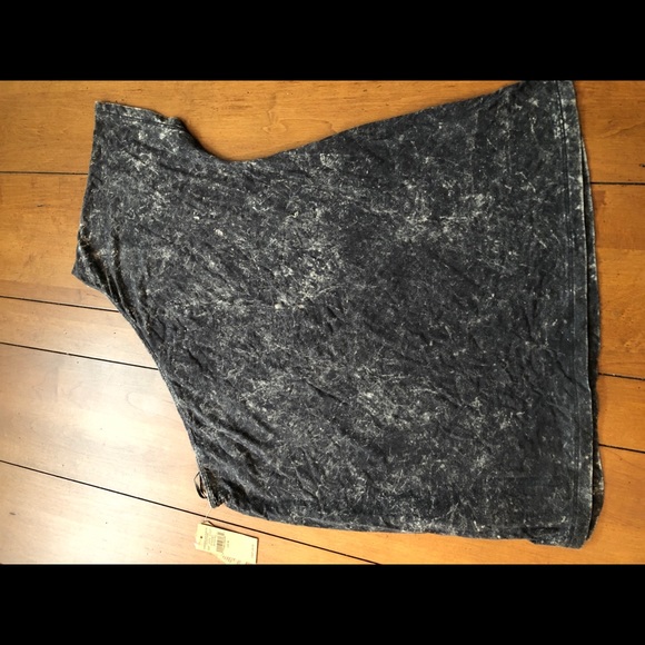 NWT American Eagle Outfitters open shoulder top MD - Picture 5 of 6